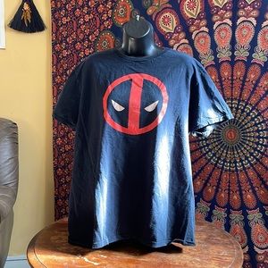 deadpool graphic tee